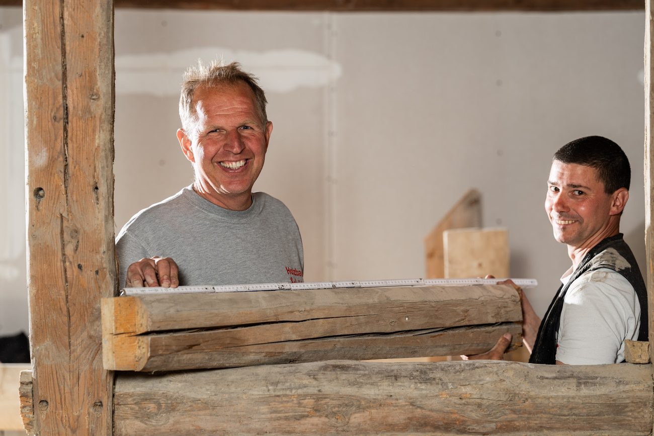 Alfons und Ole Schröder bei der Arbeit